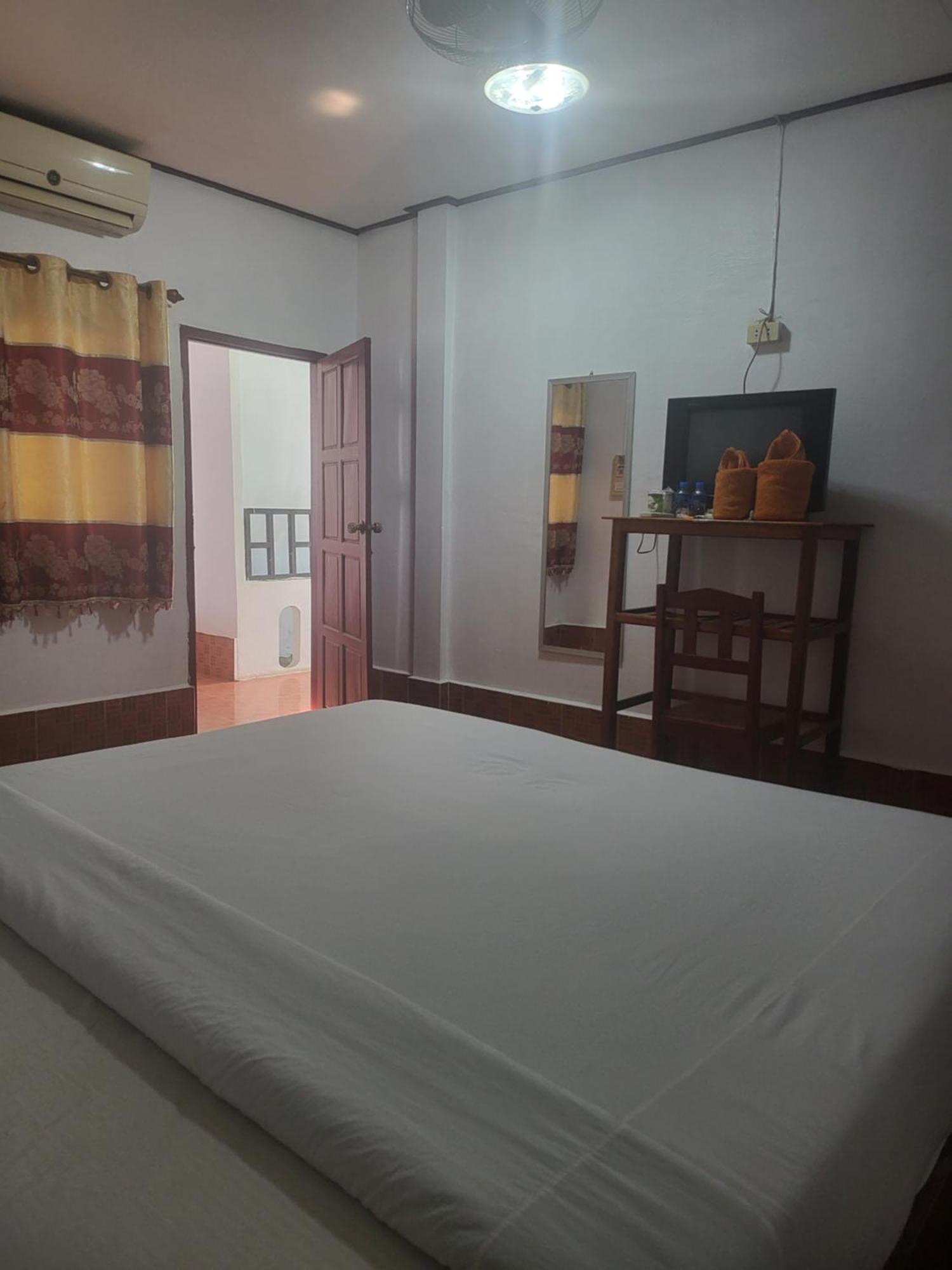Vang Vieng Chanthala Hotel 1 Exterior foto